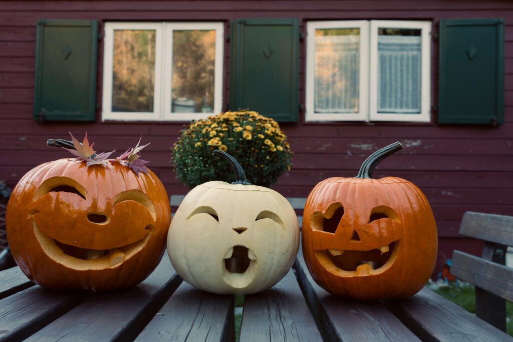 How to Choose the Best Outdoor Halloween Decorations for 2024